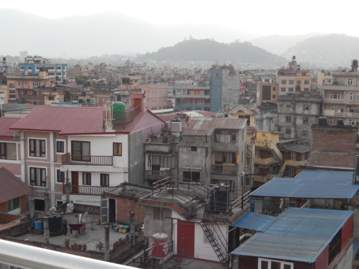 Shine Homestay Famille Francophone - Shine Home And Apartment Kathmandu Luaran gambar