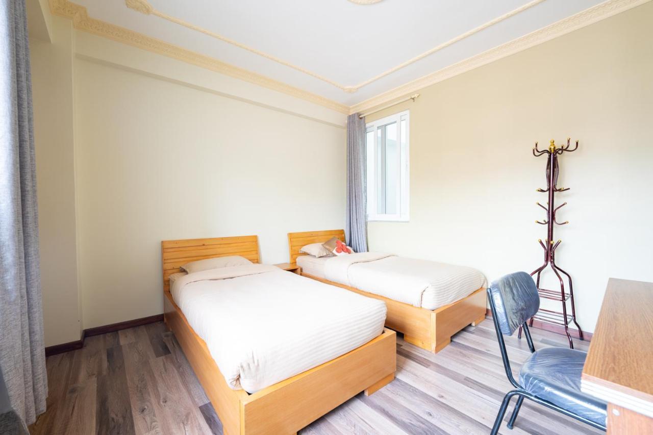 Shine Homestay Famille Francophone - Shine Home And Apartment Kathmandu Luaran gambar