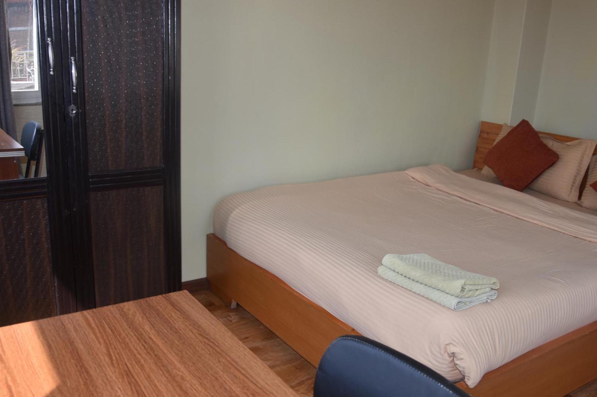 Shine Homestay Famille Francophone - Shine Home And Apartment Kathmandu Luaran gambar