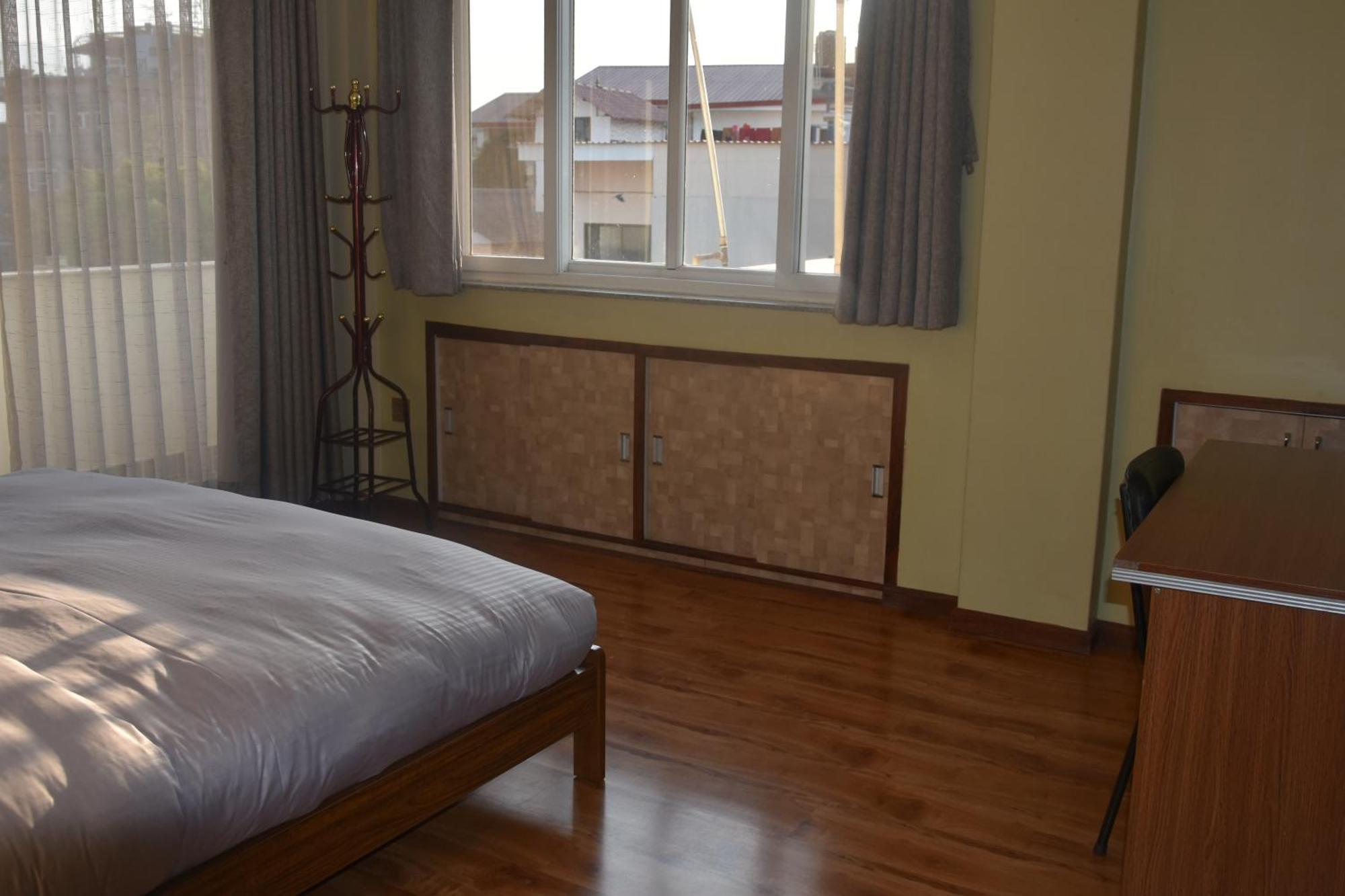Shine Homestay Famille Francophone - Shine Home And Apartment Kathmandu Luaran gambar