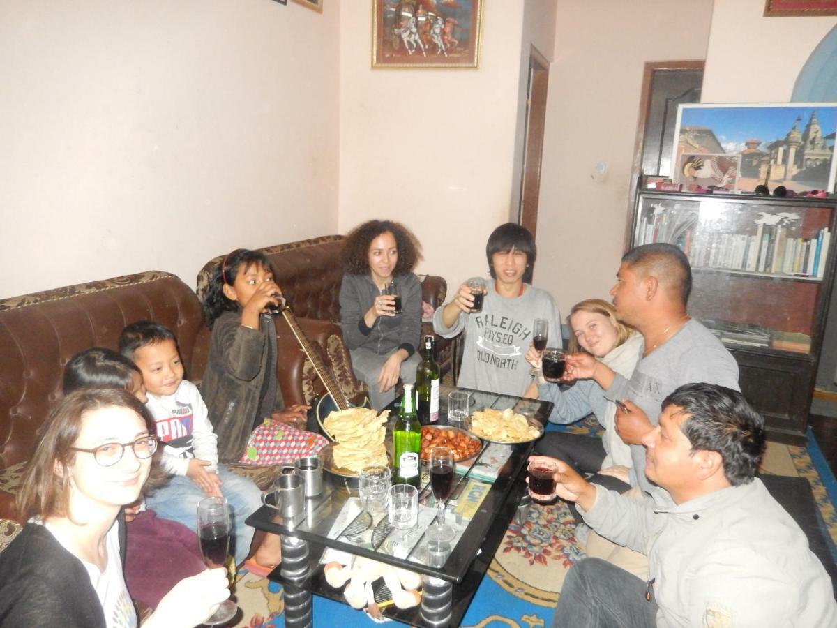 Shine Homestay Famille Francophone - Shine Home And Apartment Kathmandu Luaran gambar