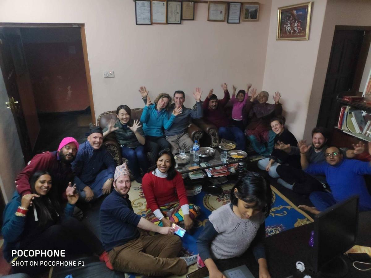 Shine Homestay Famille Francophone - Shine Home And Apartment Kathmandu Luaran gambar