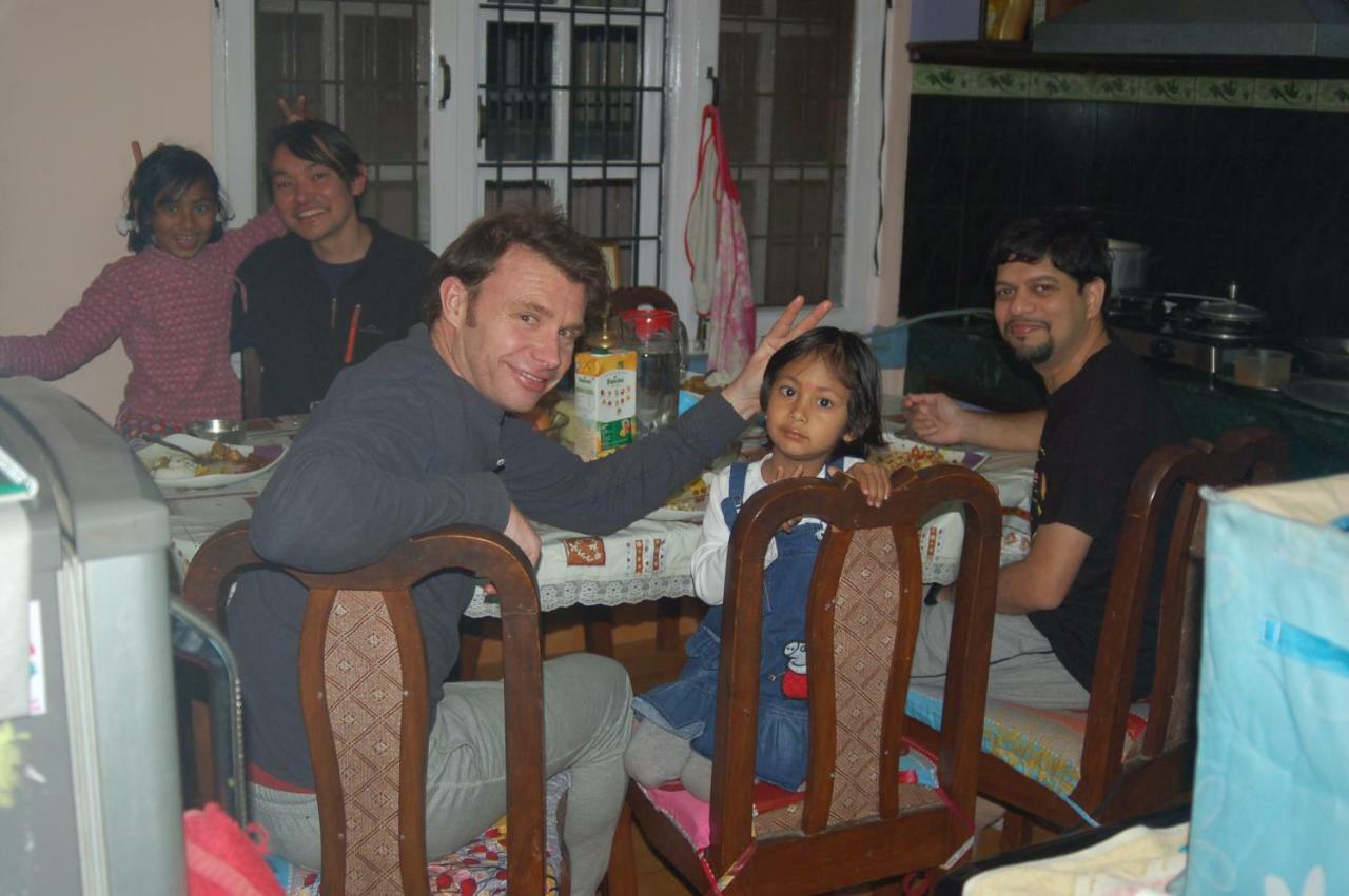 Shine Homestay Famille Francophone - Shine Home And Apartment Kathmandu Luaran gambar