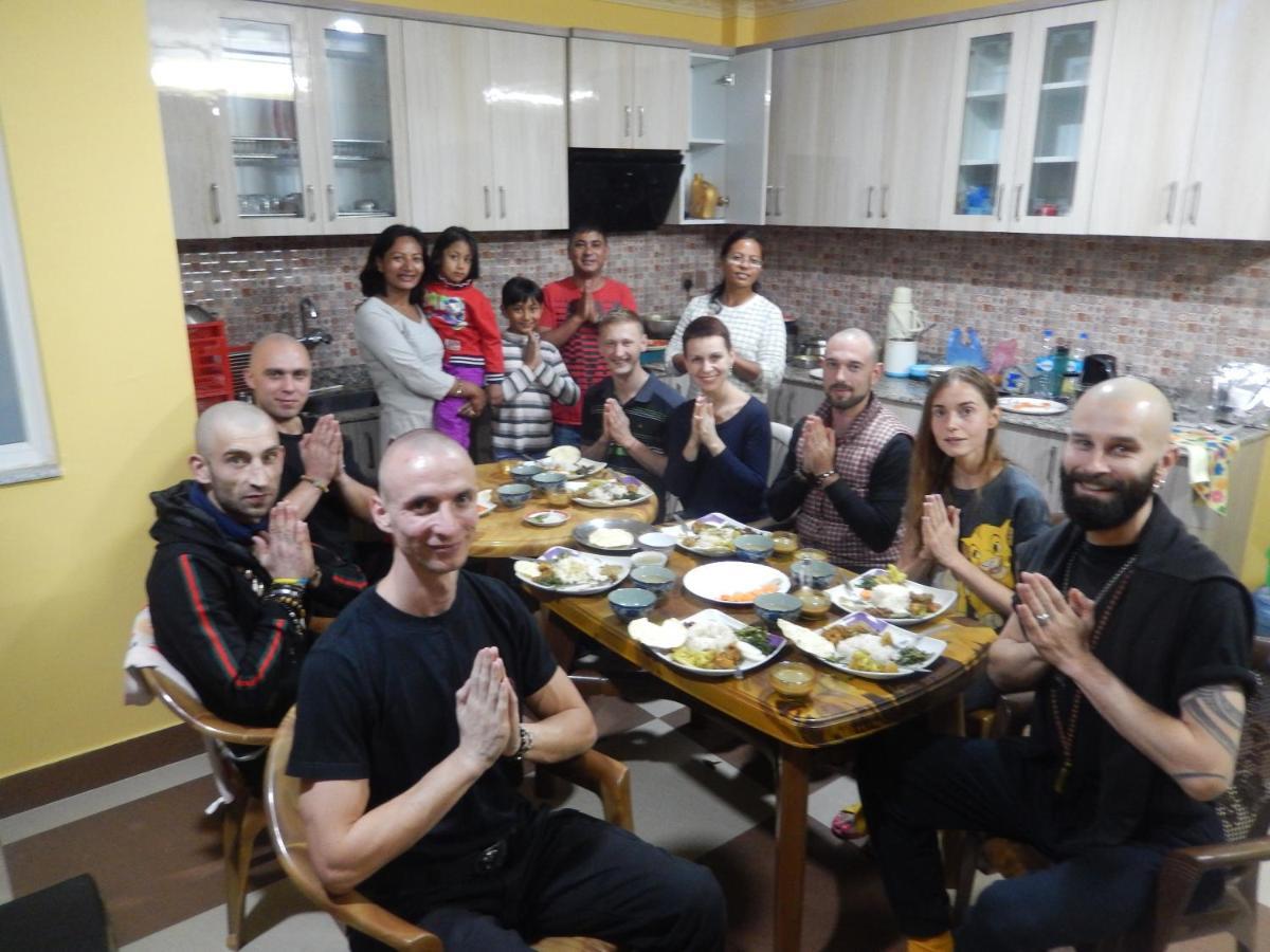 Shine Homestay Famille Francophone - Shine Home And Apartment Kathmandu Luaran gambar